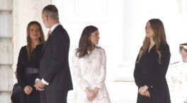 Entramos en el salón de Gasparini, la zona del Palacio Real que han recorrido los Reyes y sus hijas junto al Papa