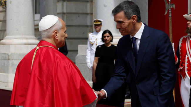 Sánchez espera que la visita del Papa sirva para «seguir tendiendo puentes de diálogo»