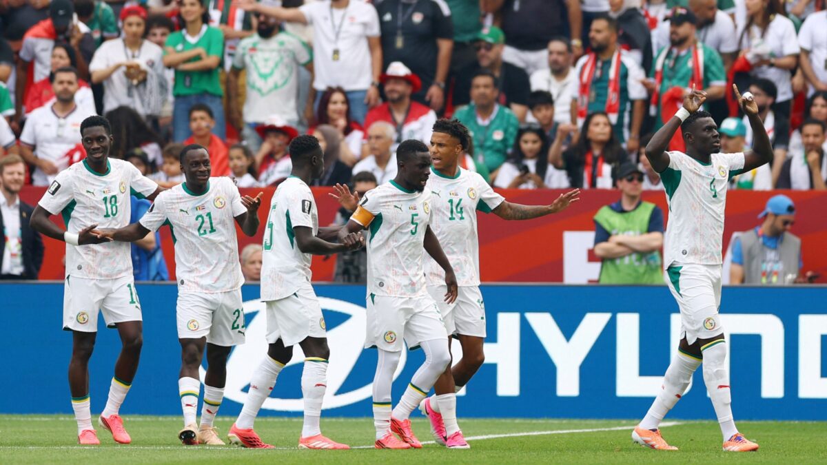 Senegal endosa una ‘manita’ a Irak para soñar con la clasificación a dieciseisavos