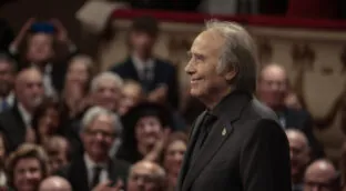 Serrat: «Soy un hijo único con tres hermanos; mi padre, viudo, aportó un hijo y, luego, adoptaron a dos primas huérfanas por la guerra»
