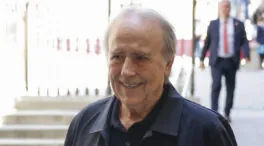 Serrat, sobre su madre: «Nací en una clínica, una cosa extravagante para la época, y pesé 5 kilos; ella siempre lo contaba como una gran hazaña»