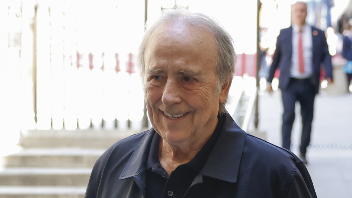Serrat, sobre su madre: «Nací en una clínica, una cosa extravagante para la época, y pesé 5 kilos; ella siempre lo contaba como una gran hazaña»