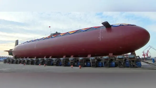 China bota un submarino al que le falta algo que desconcierta a la inteligencia occidental