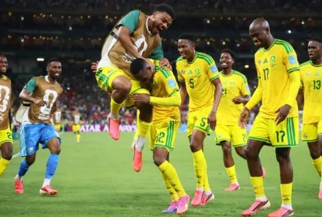 Sudáfrica da la sorpresa contra Corea del Sur y pasa por primera vez de fase de grupos