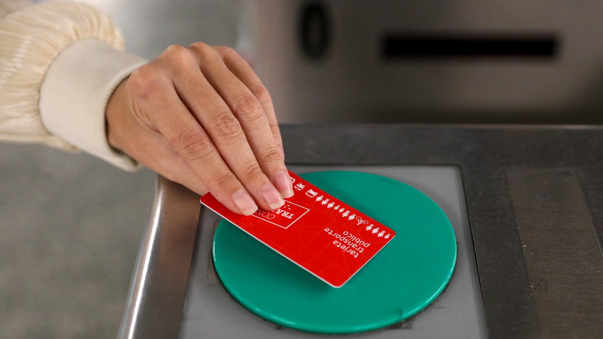 La Tarjeta de Transporte se expedirá desde el lunes solo a empadronados en Madrid