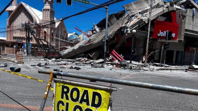 Filipinas sufre un terremoto de 7,8 de magnitud que deja ocho muertos