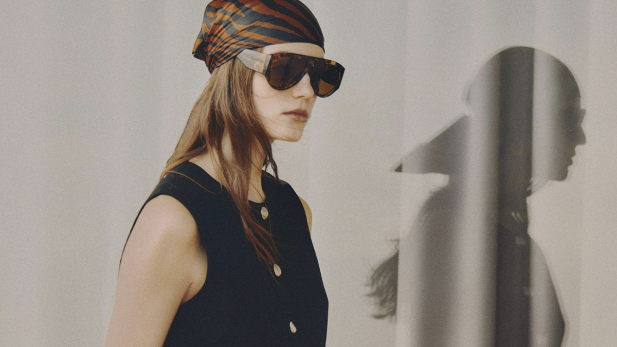 Ya están de rebajas en Zara, Mango y Cortefiel: las 10 camisetas y tops que las expertas en moda usarían para elevar cualquier ‘outfit’