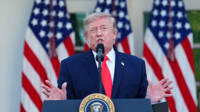 Trump acusa a Irán de atacar buques en Ormuz: «Es una violación estúpida de nuestro acuerdo»