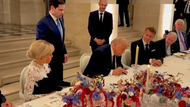 Estados Unidos e Irán firman el acuerdo de paz que pone fin a la guerra en Oriente Medio