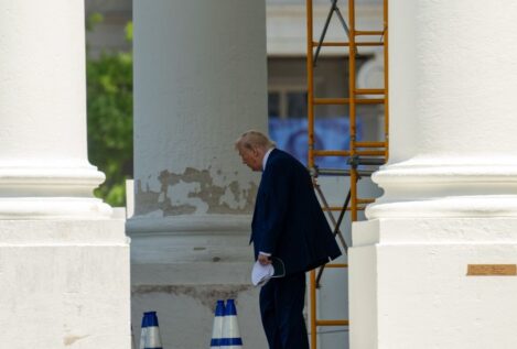 Trump quiere el 20% del petróleo por ejercer de «ángel de la guarda» del estrecho de Ormuz