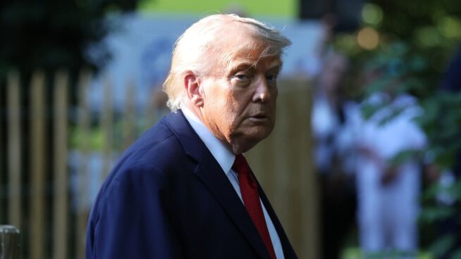 Trump carga contra Meloni: «Su popularidad en Italia es baja por rechazar la ayuda de EEUU»