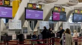 La UE mantiene la indemnización por retrasos de vuelos pero no el equipaje de mano gratuito