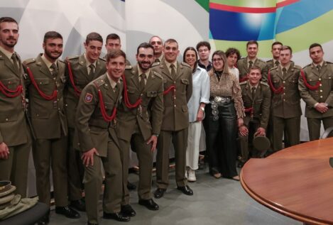 Defensa refuerza la formación de militares con talleres de comunicación y liderazgo táctico