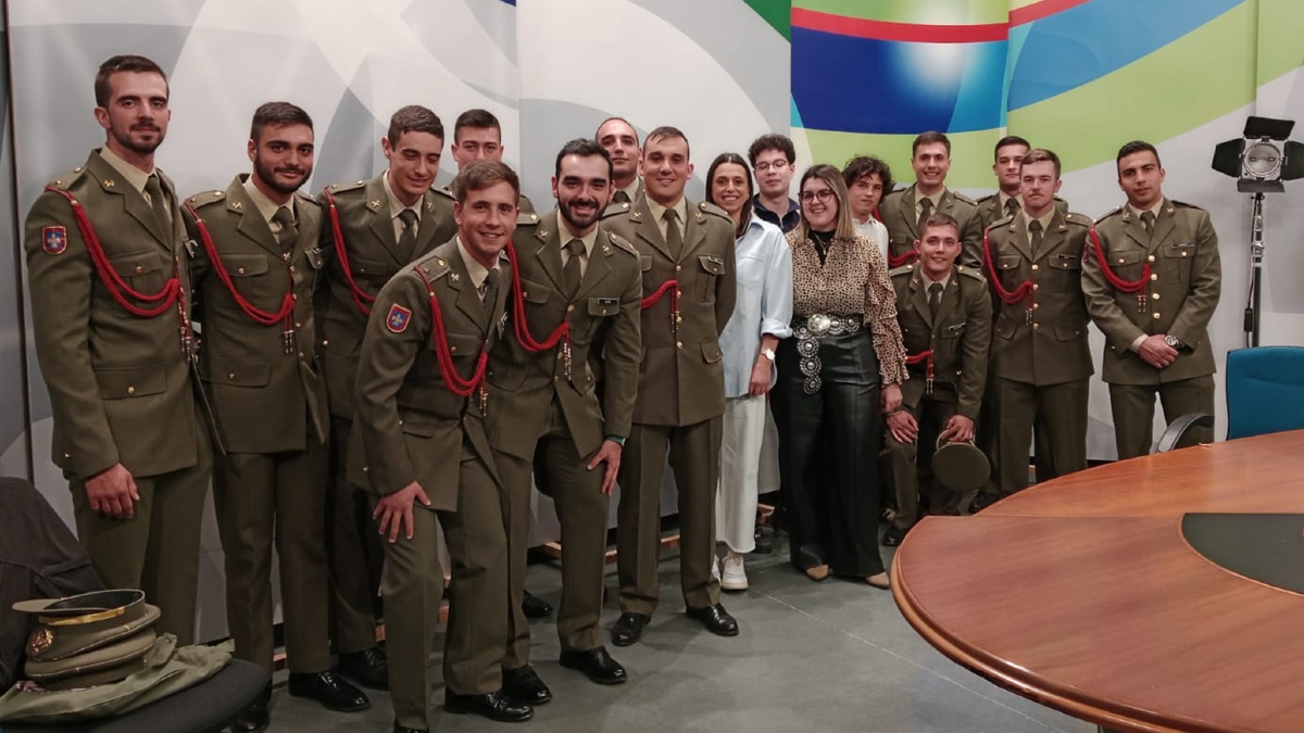 Defensa refuerza la formación de militares con talleres de comunicación y liderazgo táctico