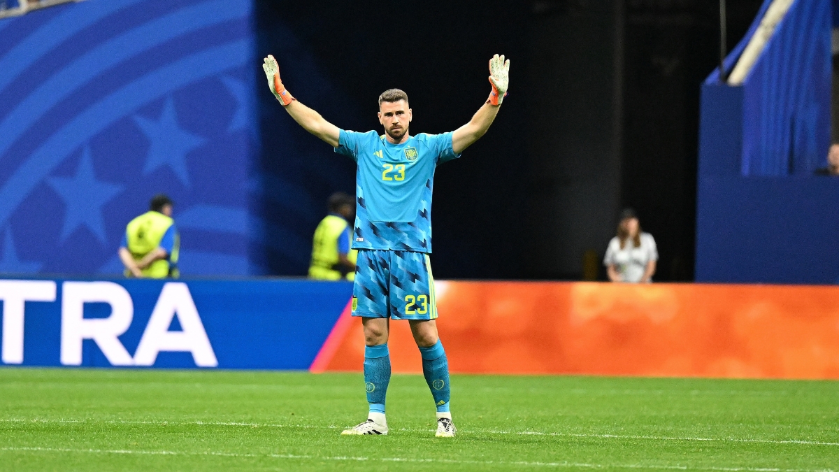Ni Casillas ni Buffon: Unai Simón rompe un récord histórico de los Mundiales