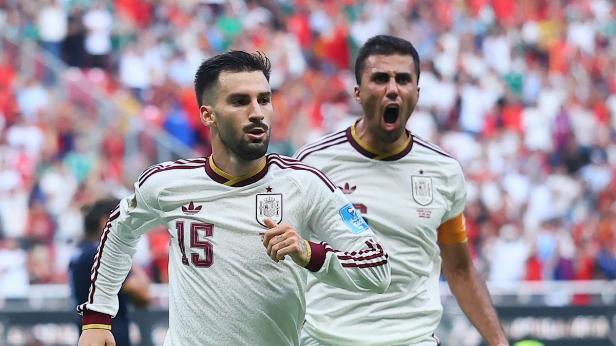 Baena da el primer puesto a España frente a la dureza de Uruguay, que queda eliminada