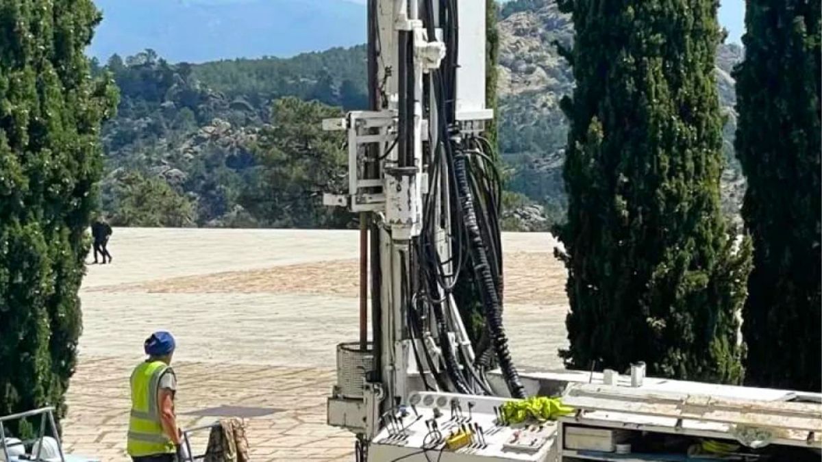 El Gobierno inicia las obras en la explanada del Valle de los Caídos en plena visita del Papa