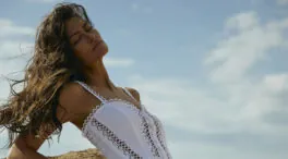 Ni flores ni lazos: Zara, Mango y otras firmas españolas coinciden al elegir la tendencia más femenina que arrasará durante el verano