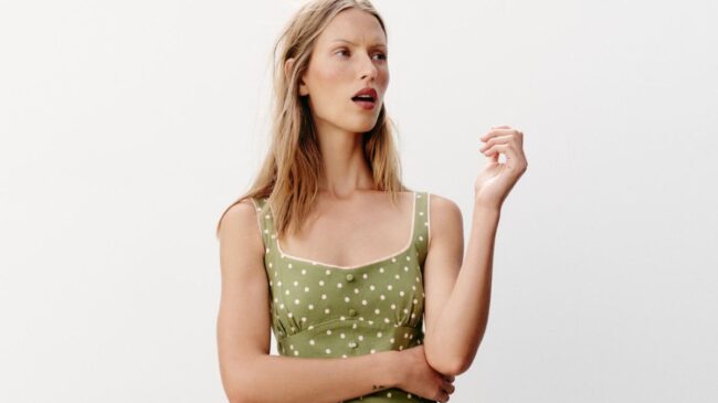 Llegan a Zara, Mango y Massimo Dutti los seis vestidos ideales para combinar con sandalias y crear los looks versátiles y más tendencia