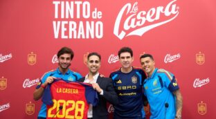 Tinto de Verano La Casera®: el brindis oficial de la afición española