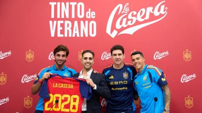 Tinto de Verano La Casera®: el brindis oficial de la afición española