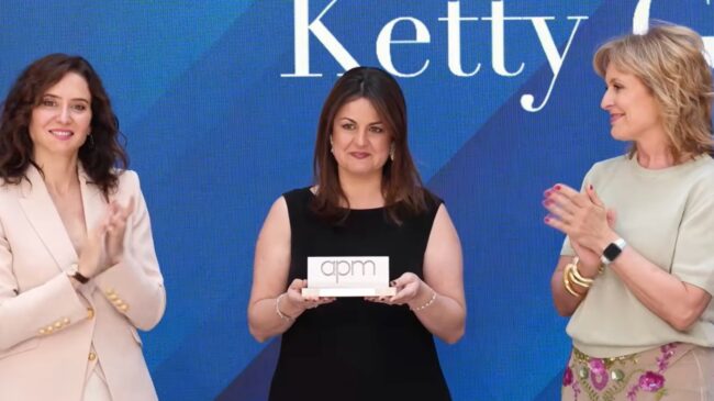 La APM consagra a Ketty Garat con el Premio al Mejor Periodista del Año por su liderazgo y compromiso con la verdad