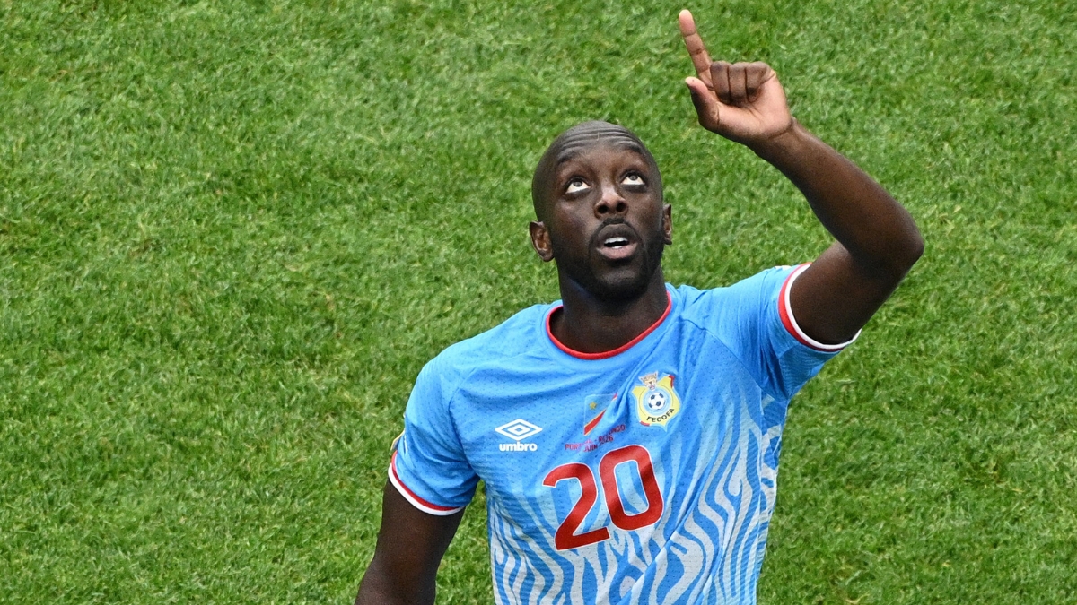 Yoane Wissa, de sobrevivir a un ataque con ácido para salvar a su hija a poner a bailar a RD Congo tras su gol histórico