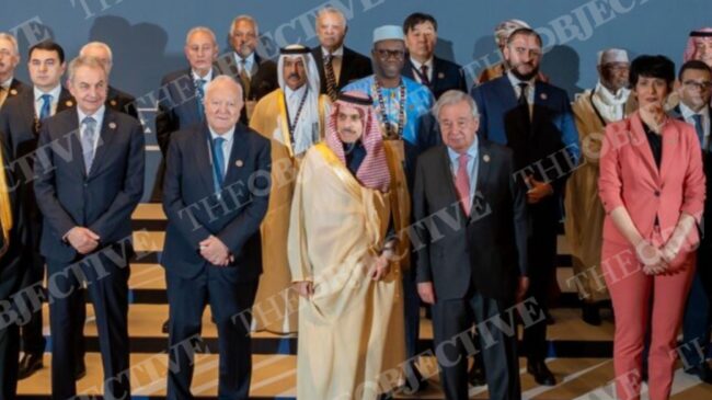Zapatero y Moratinos se vieron en Riad con el príncipe saudí que debe certificar sus joyas
