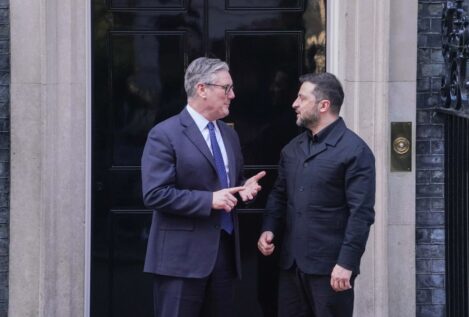 Zelenski agradece las sanciones británicas contra Rusia