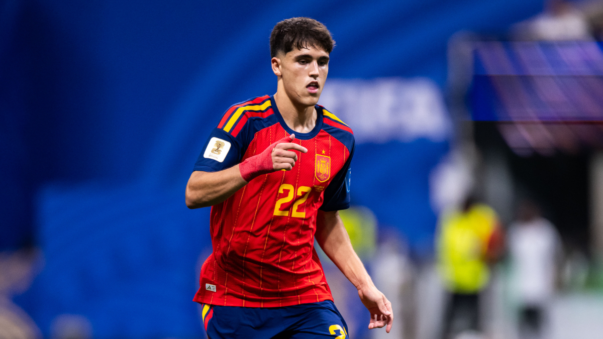 El lado personal de Pau Cubarsí: su edad, su infancia en Gerona, una hermana que es idéntica a él y su sueldo en el Barça