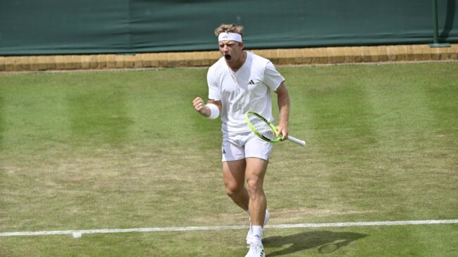 Davidovich y Bouzas mantienen el paso firme en Wimbledon y Mérida se despide con honores