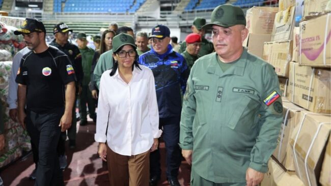 Delcy Rodríguez visita los hospitales de campaña instalados tras los terremotos