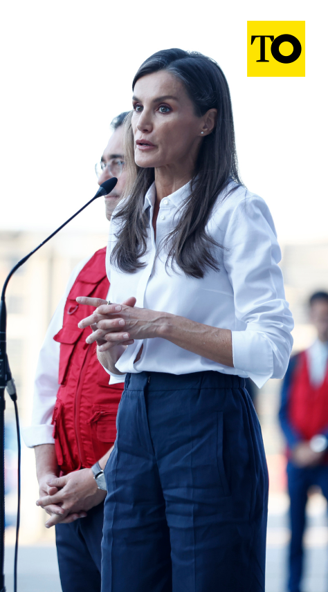 La reina Letizia despide al equipo médico español que viaja a Venezuela