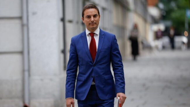 Lobato descarta presentarse a las primarias del PSOE y pide abrir el partido a la ciudadanía