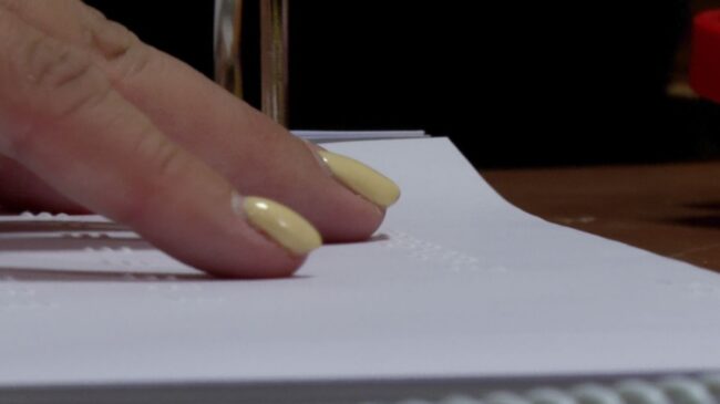 La RAE modificará la acepción de 'leer' en el Diccionario para incluir la lectura del Braille