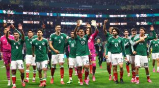 México sigue soñando ante Ecuador y desata la locura en el Azteca