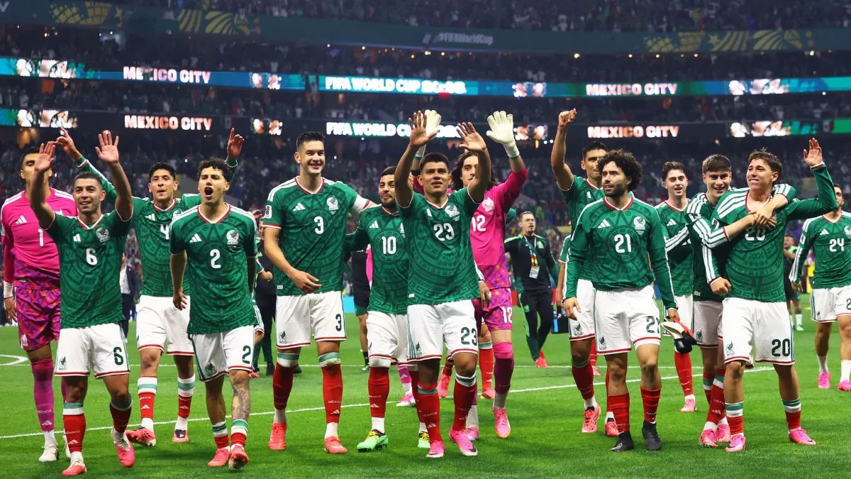 México sigue soñando ante Ecuador y desata la locura en el Azteca