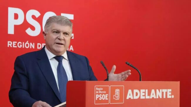 Reabren la causa contra el antiguo líder del PSOE en Murcia por contratos irregulares